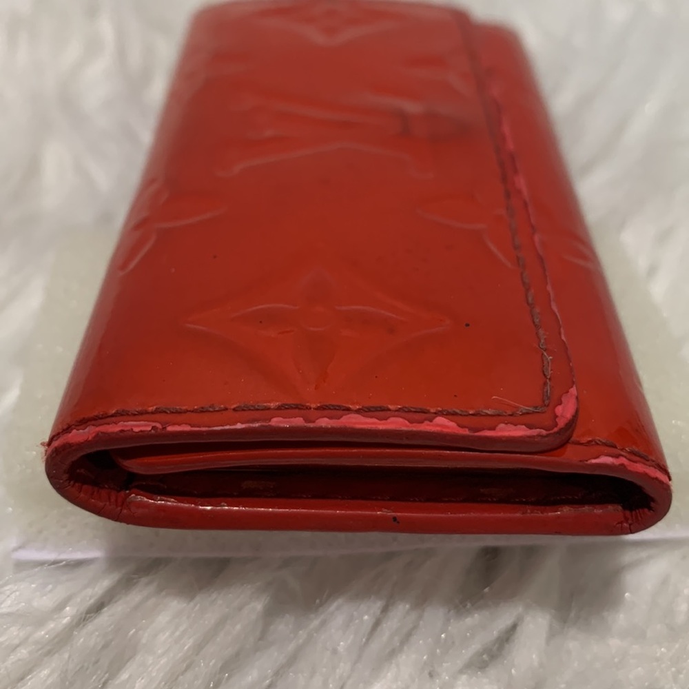 Louis Vuitton Cherry Red Patent Leather Key Holder - Picture 3 of 14